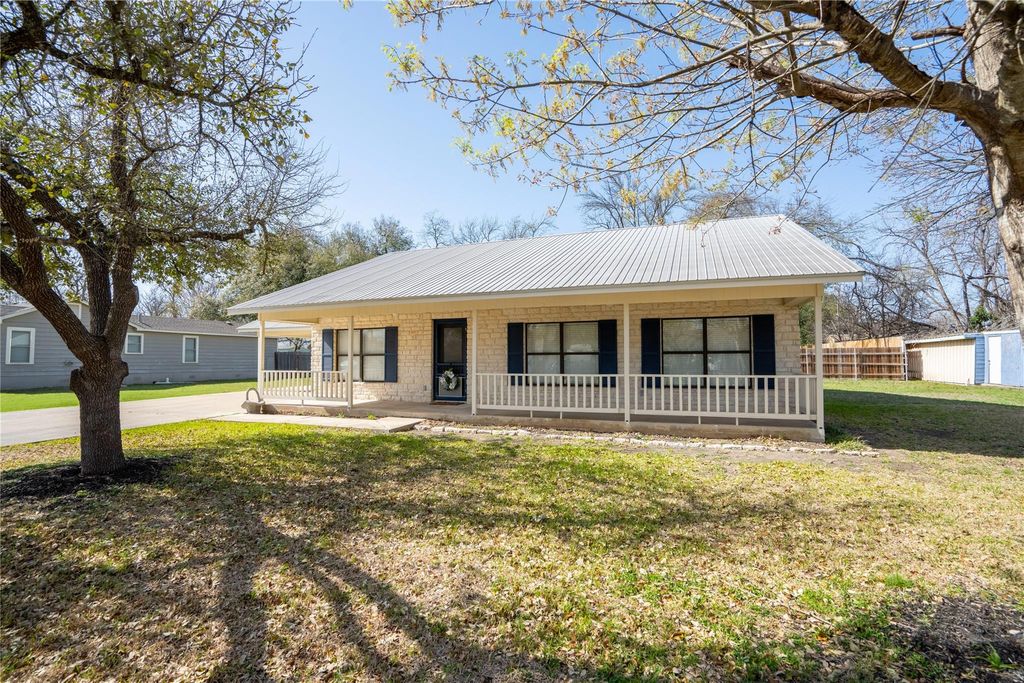 1510 Prather ST, Taylor, TX 76574