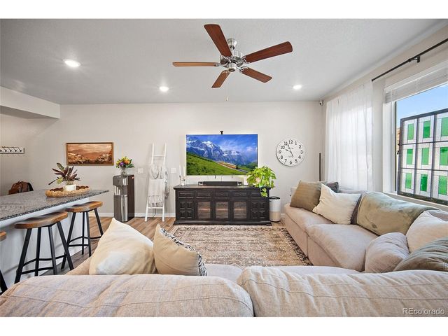 8122 Grey Bark Way, Colorado Springs, CO 80908