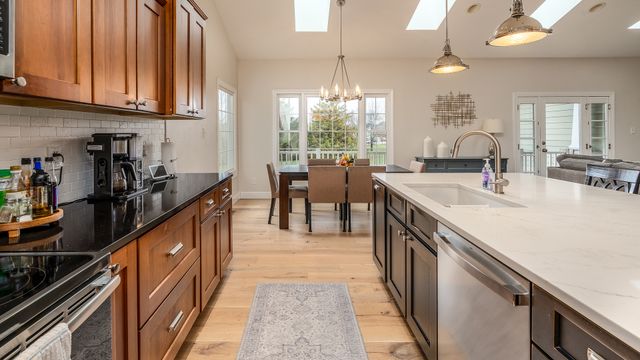 304 N Excalibur Drive, Carterville, IL 62918