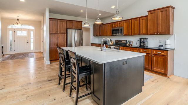 304 N Excalibur Drive, Carterville, IL 62918