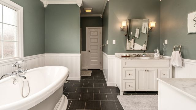 304 N Excalibur Drive, Carterville, IL 62918