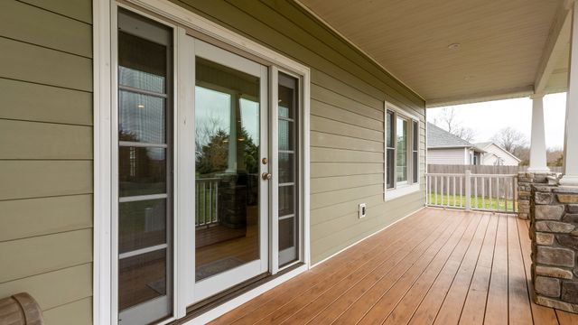 304 N Excalibur Drive, Carterville, IL 62918