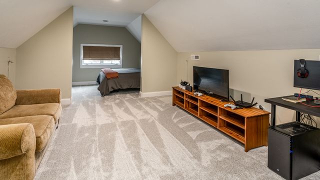 304 N Excalibur Drive, Carterville, IL 62918