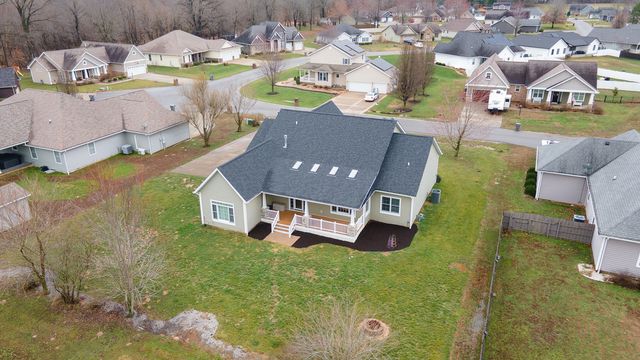 304 N Excalibur Drive, Carterville, IL 62918