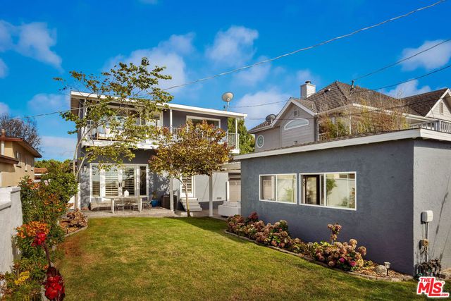 7811 Nardian Way, Los Angeles, CA 90045