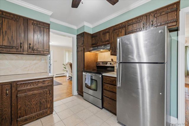 3 Cherry Street, Massapequa, NY 11758