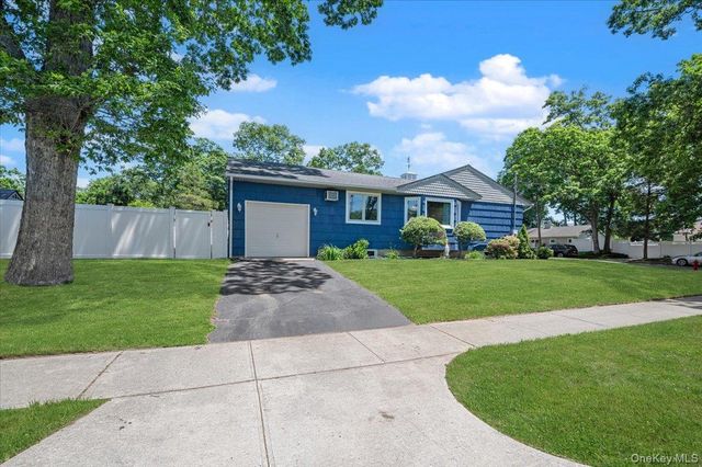 3 Cherry Street, Massapequa, NY 11758