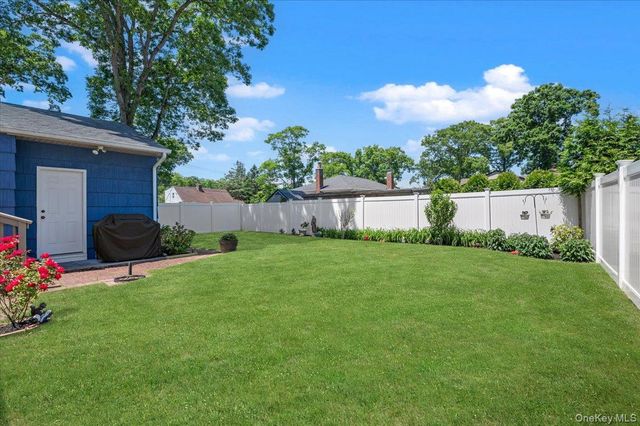 3 Cherry Street, Massapequa, NY 11758