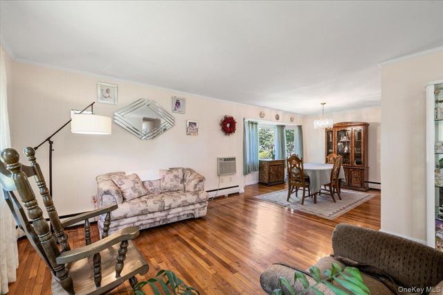 3 Cherry Street, Massapequa, NY 11758