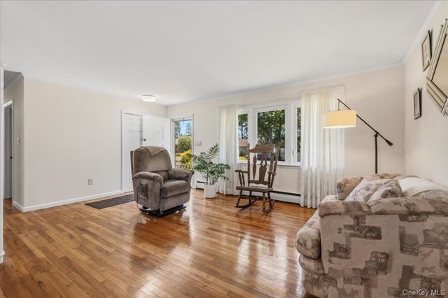 3 Cherry Street, Massapequa, NY 11758