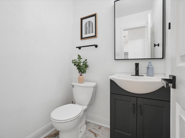 409 Baldwin Street, Grand Prairie, TX 75052