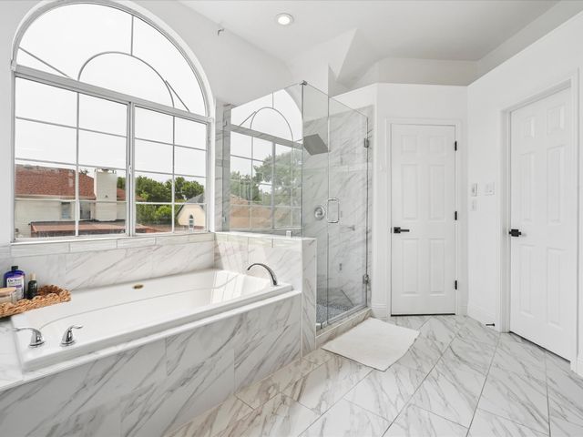 409 Baldwin Street, Grand Prairie, TX 75052
