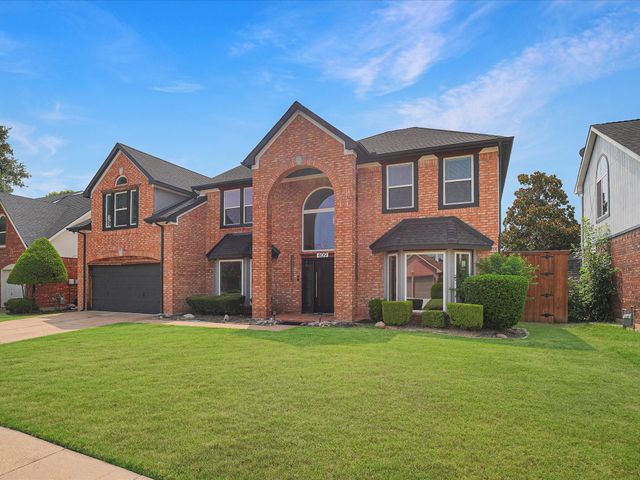 409 Baldwin Street, Grand Prairie, TX 75052