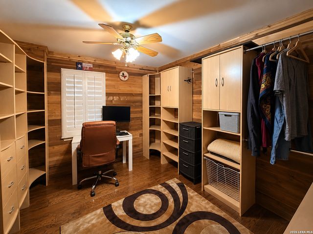 767 Happy Hollow Dr, Bandera, TX 78003