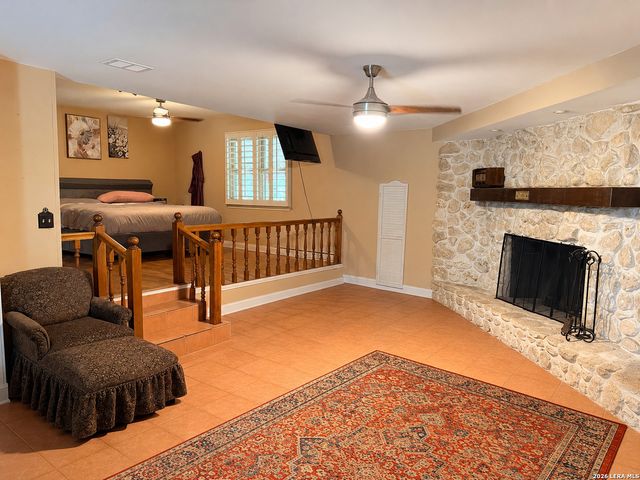 767 Happy Hollow Dr, Bandera, TX 78003