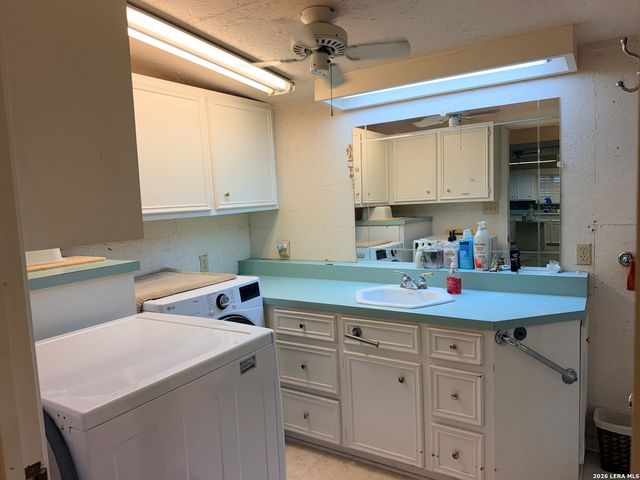 767 Happy Hollow Dr, Bandera, TX 78003