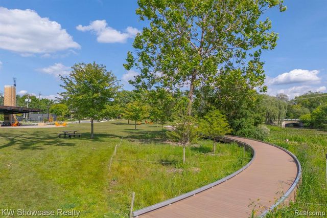 209 Hickory Street, Milford, MI 48381