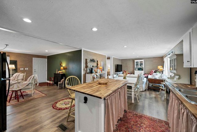 2011 Congress Road, Hopkins, SC 29061