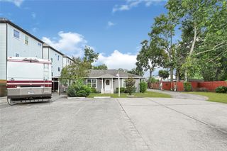 2302 Hoskins Drive, Houston, TX 77080