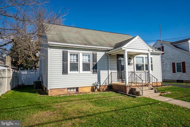 406 ALLEGHENY AVE, Hanover, PA 17331