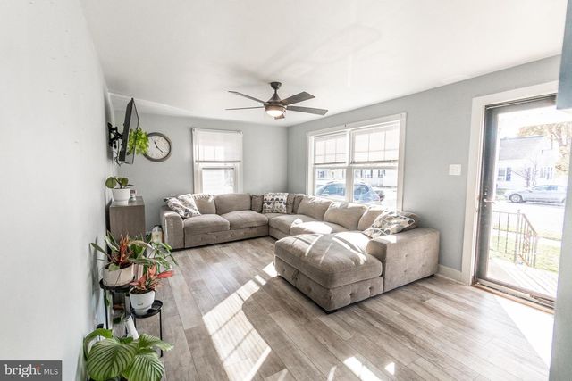 406 ALLEGHENY AVE, Hanover, PA 17331