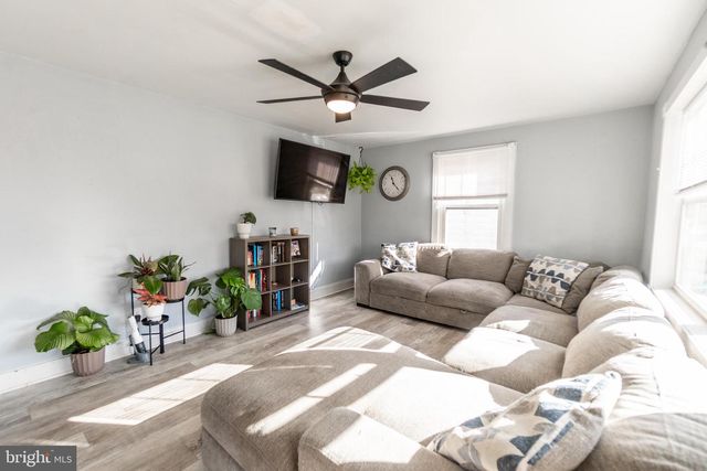 406 ALLEGHENY AVE, Hanover, PA 17331