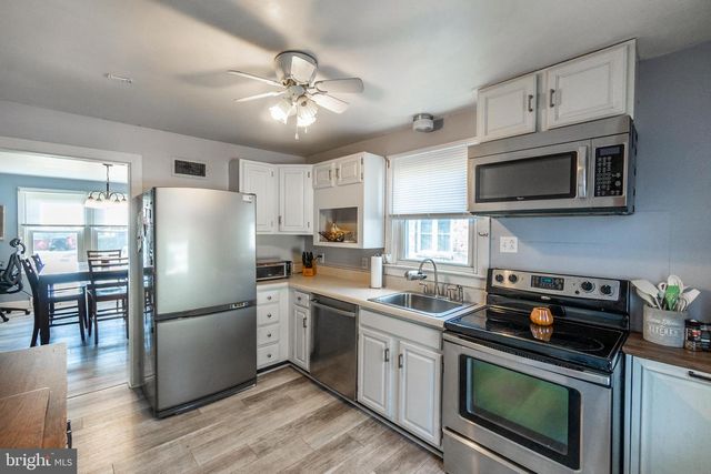 406 ALLEGHENY AVE, Hanover, PA 17331