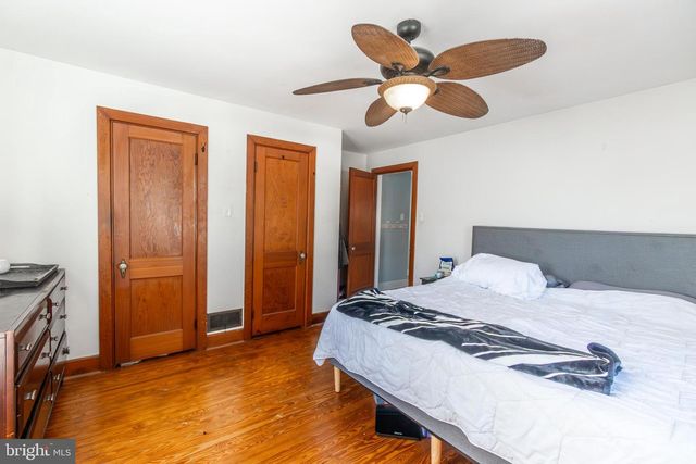 406 ALLEGHENY AVE, Hanover, PA 17331