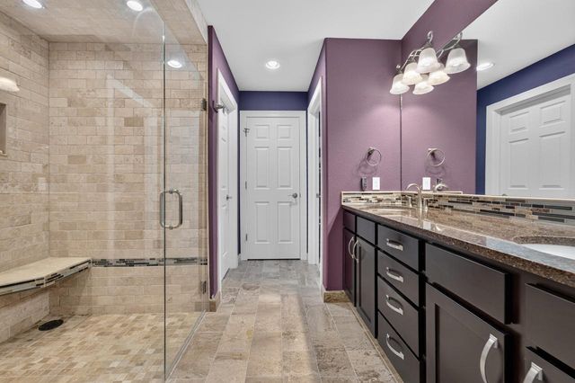 1347 W Stillwater CIRCLE, Mequon, WI 53092