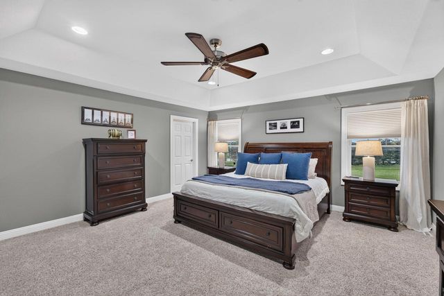 1347 W Stillwater CIRCLE, Mequon, WI 53092