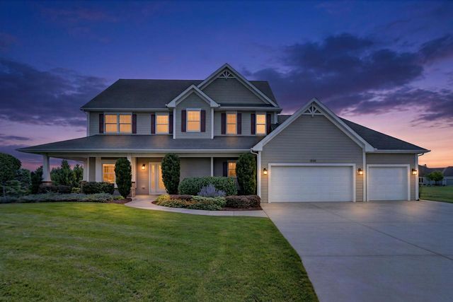 1347 W Stillwater CIRCLE, Mequon, WI 53092