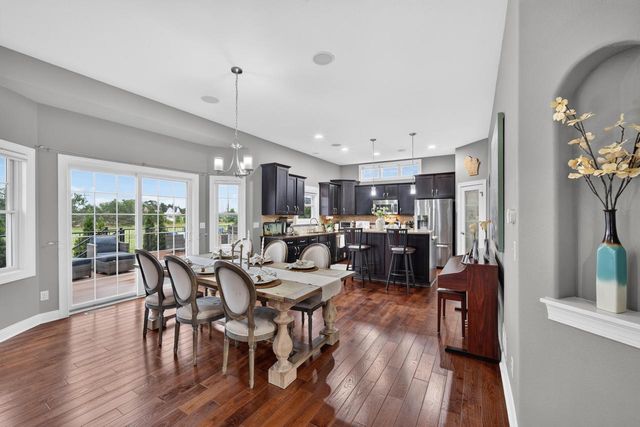1347 W Stillwater CIRCLE, Mequon, WI 53092
