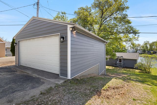 1304 N Eagle Lake Drive, Texas Twp, MI 49009