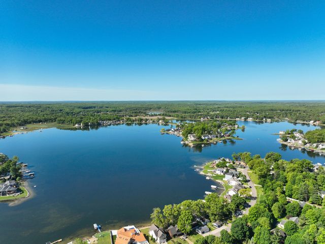 1304 N Eagle Lake Drive, Texas Twp, MI 49009
