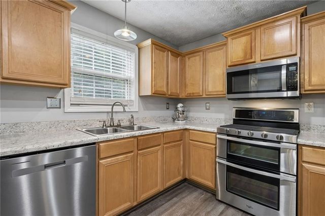 610 Eagle Glen Trace, Woodstock, GA 30189