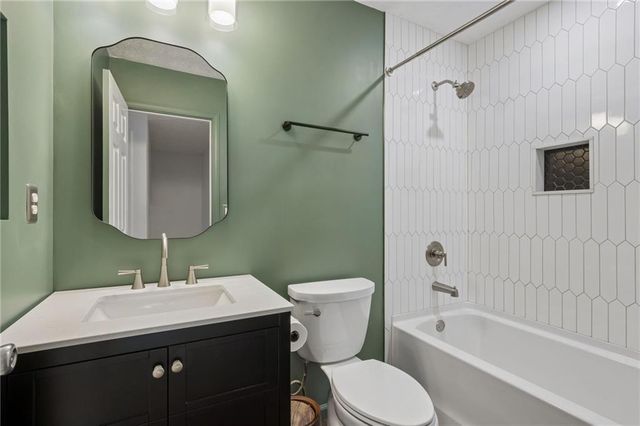610 Eagle Glen Trace, Woodstock, GA 30189