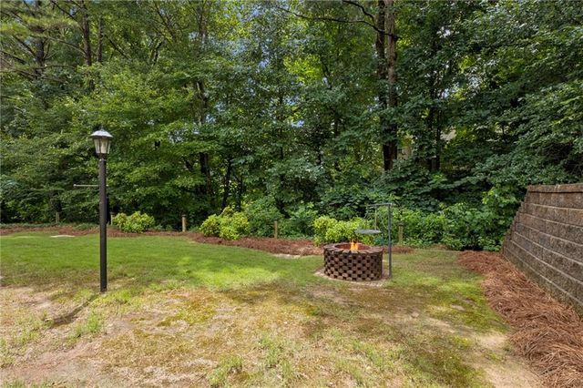 610 Eagle Glen Trace, Woodstock, GA 30189