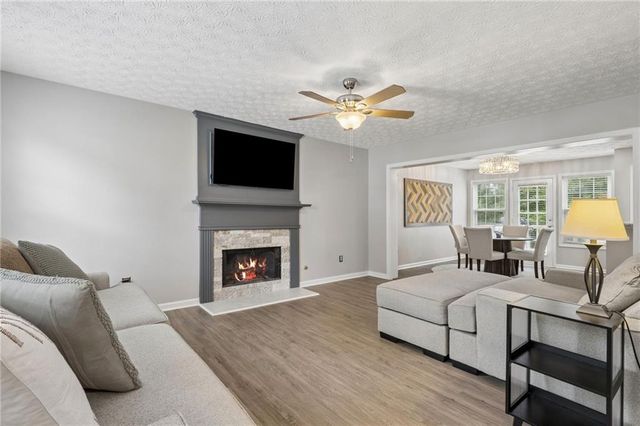 610 Eagle Glen Trace, Woodstock, GA 30189