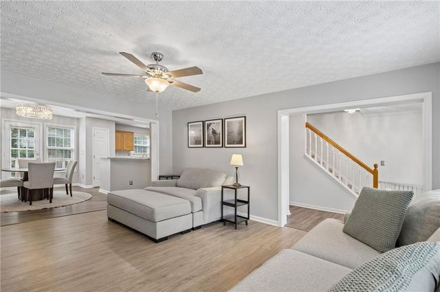 610 Eagle Glen Trace, Woodstock, GA 30189