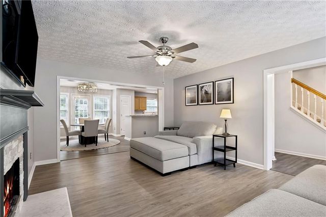 610 Eagle Glen Trace, Woodstock, GA 30189