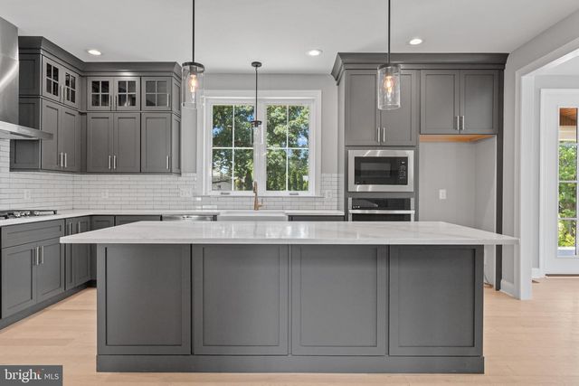 425 PASTELL LN, Conshohocken, PA 19428