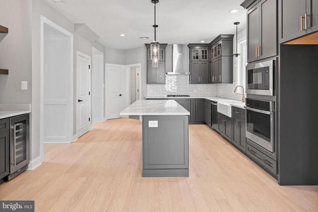 425 PASTELL LN, Conshohocken, PA 19428