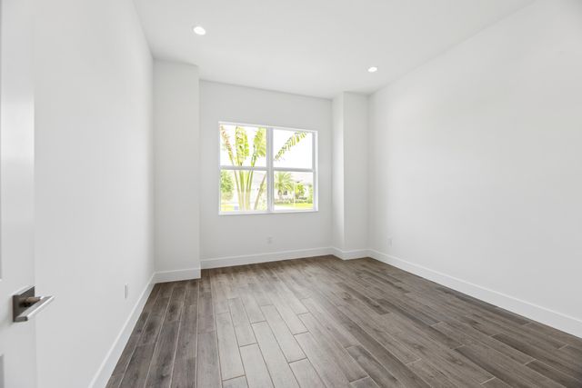 10118 Driftwood Way, Palm Beach Gardens, FL 33412
