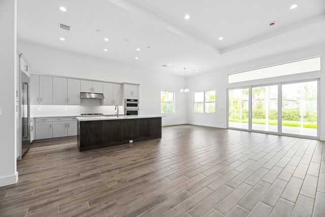 10118 Driftwood Way, Palm Beach Gardens, FL 33412