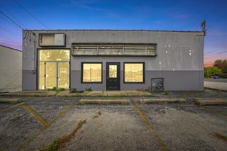 7825 W Lincoln Highway, Frankfort, IL 60423