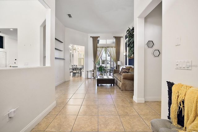 2847 MAJESTIC ISLE DR, Clermont, FL 34711