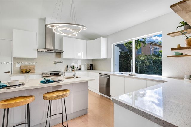 667 NE 105th St, Miami Shores, FL 33138