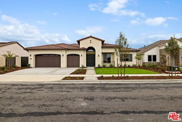 3612 Pathway Court, Bakersfield, CA 93311