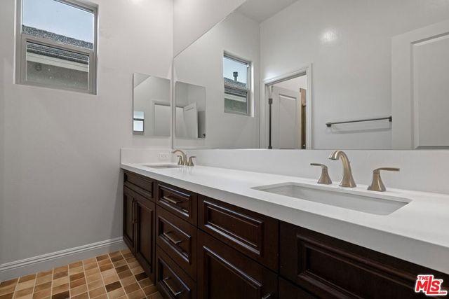 3612 Pathway Court, Bakersfield, CA 93311
