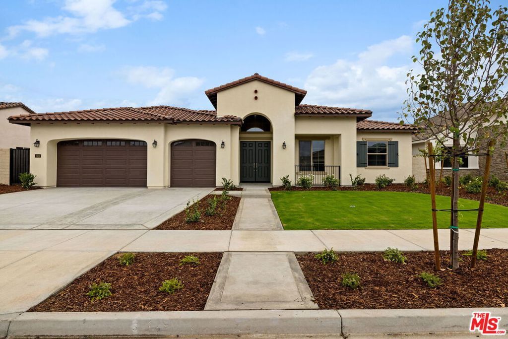 3612 Pathway Court, Bakersfield, CA 93311